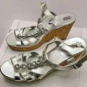 Faded Glory Women's Wedge Strappy Buckle Sandals Shoes Silver Rhinestones Size 5